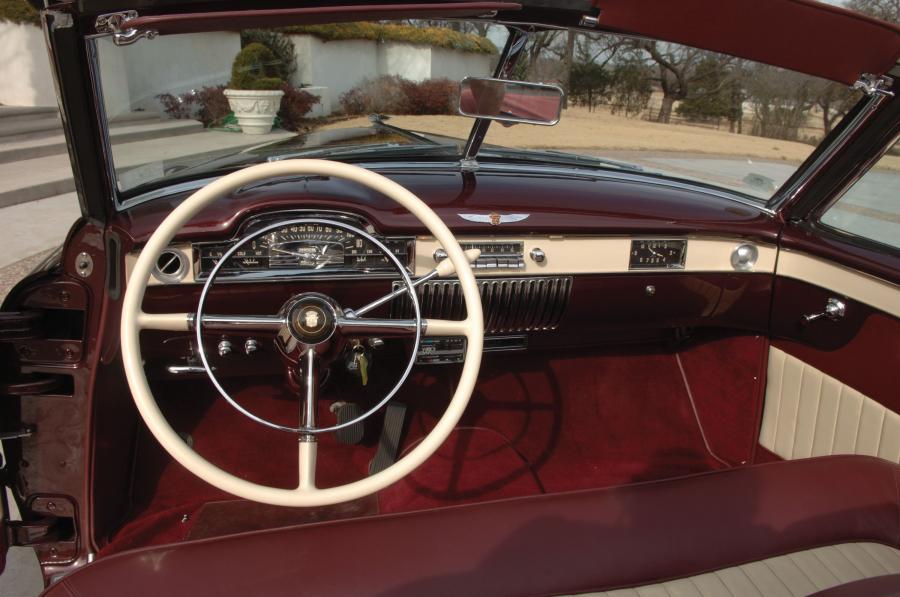  Cadillac Series 62 Convertible Coupe 1949 года  (фото 21 из 24)